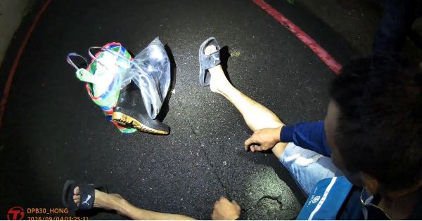 見警秒鑽巷！男以為成功脫身　繞一圈又遇鳳警當場開跑1